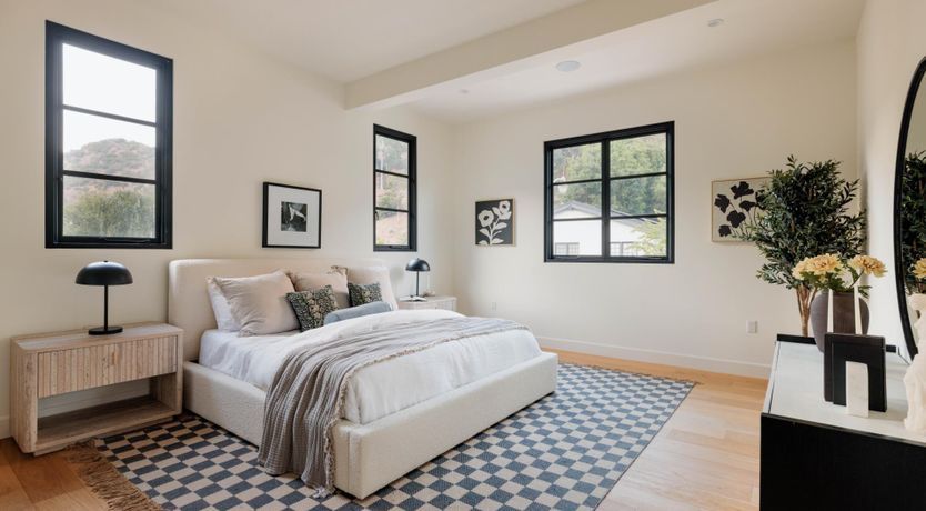 Photo of Crests of Glamour