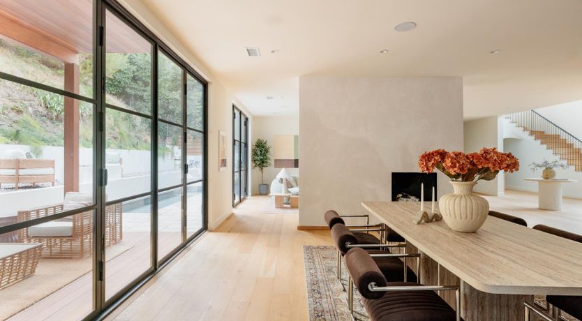 Photo of Crests of Glamour