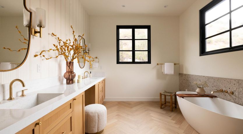 Photo of Crests of Glamour