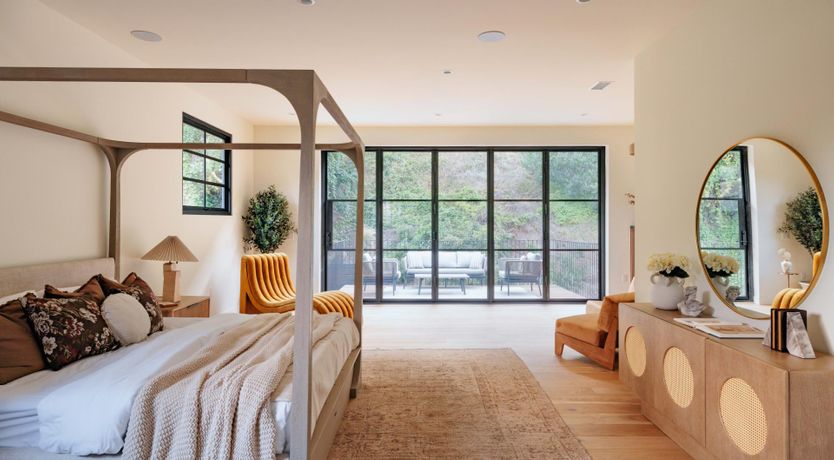 Photo of Crests of Glamour