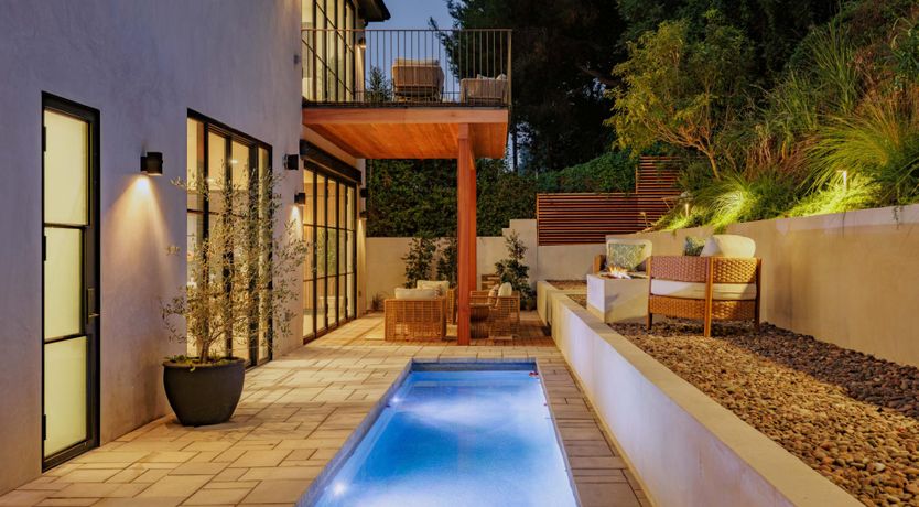 Photo of Crests of Glamour