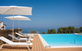 Photo of Harbour & Shadow