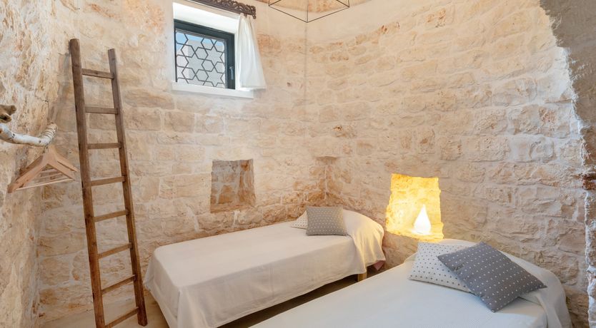 Photo of Opulent Domain