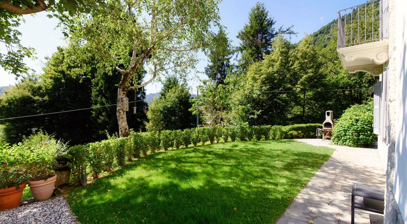Photo of Lakeview Manor