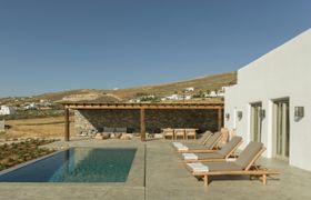 Photo of antiparos-island-breeze
