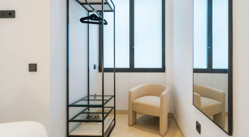 Photo of A Spanish Note