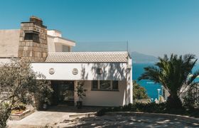 Photo of opulent-villa