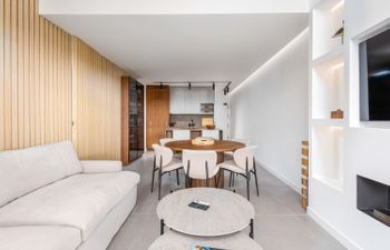 Golden Crest Holiday Home