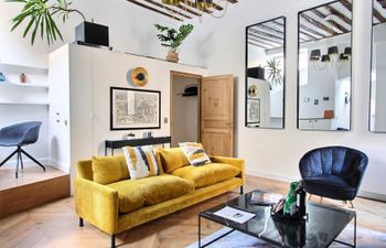 Urban Quiet Holiday Home