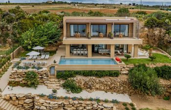 Moon of Love Holiday Home