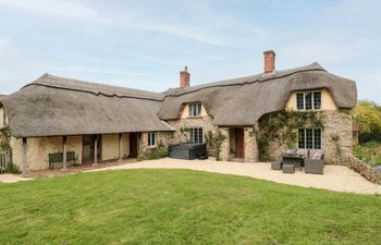 Garden's View Holiday Home