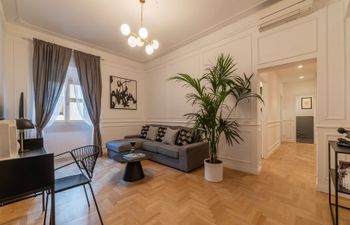 Roman Terrace Holiday Home
