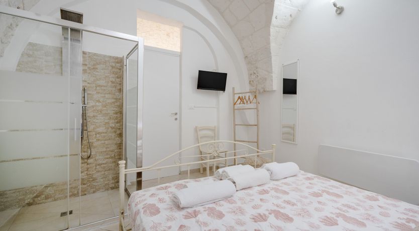 Photo of Ivory Light