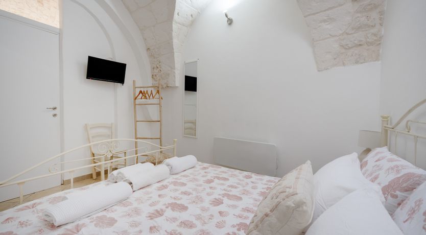 Photo of Ivory Light