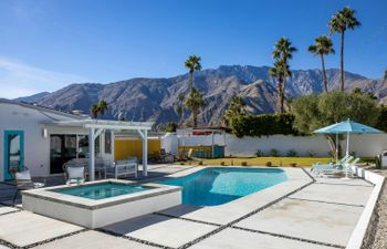 A Desert View Holiday Home