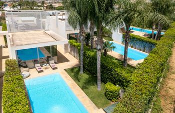 Palm Tree Terrace Holiday Home