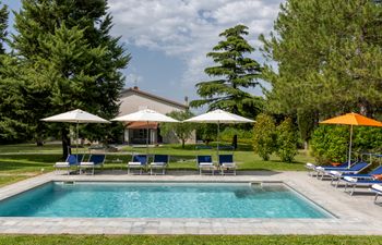 Forever Light Holiday Home