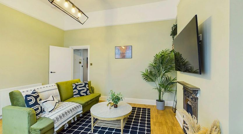 Photo of Pampas & Gold