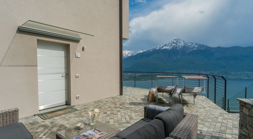 Photo of Lake View Wonder