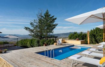 The Rosalina Holiday Home