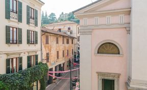 Photo of Belle on the Lake