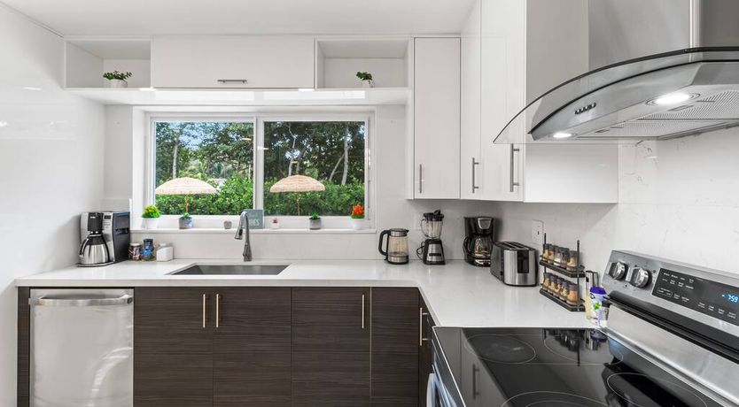 Photo of Coral & Sunshine