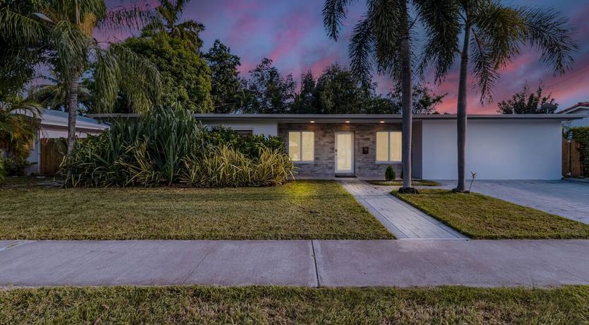 Photo of Coral & Sunshine