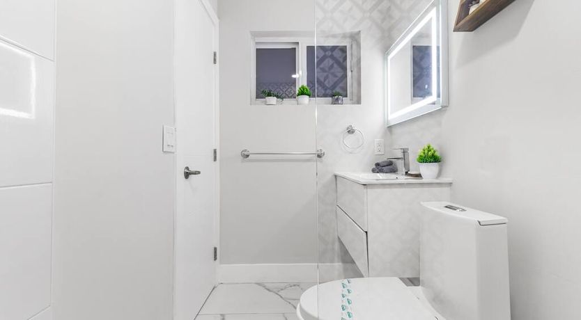 Photo of Coral & Sunshine