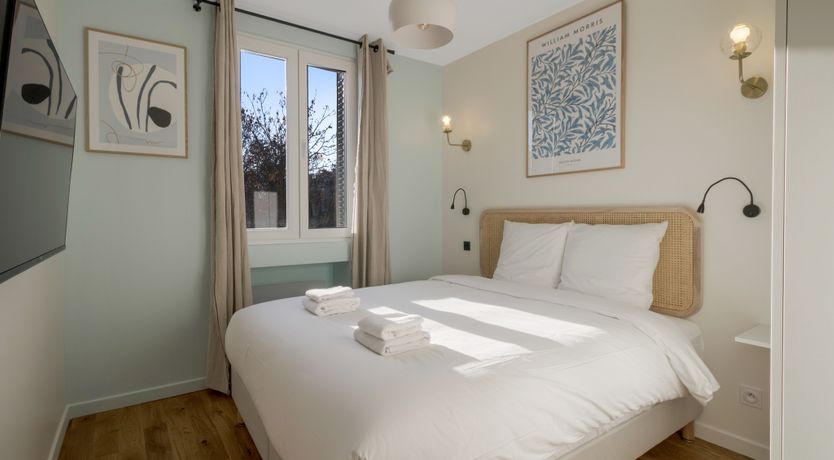 Photo of Parisian Leaf