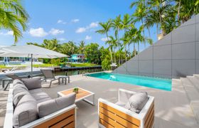 Photo of boats-in-the-bay