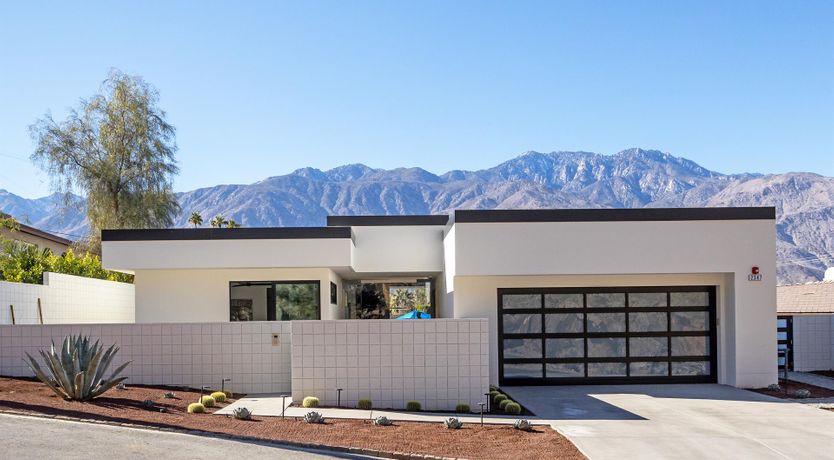 Photo of Misty Mountain Hideaway