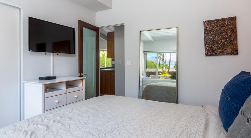 Photo of It's a Mid-Mod Thing