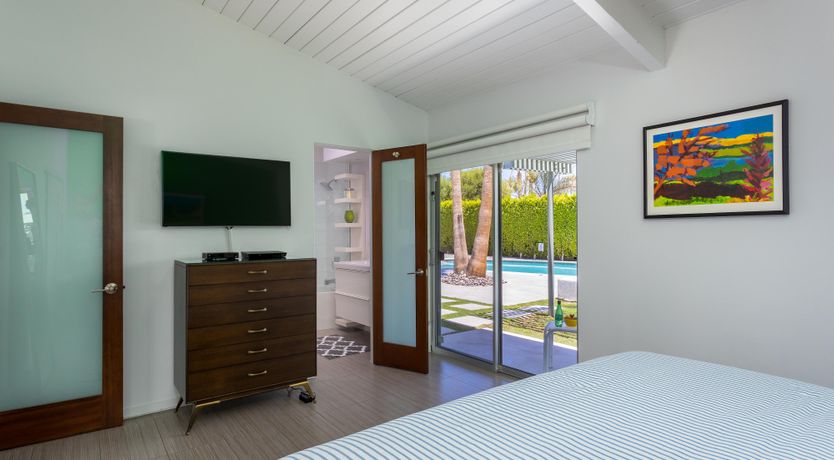 Photo of It's a Mid-Mod Thing