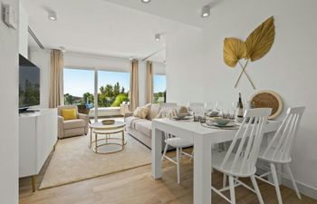 Golden Forever Holiday Home