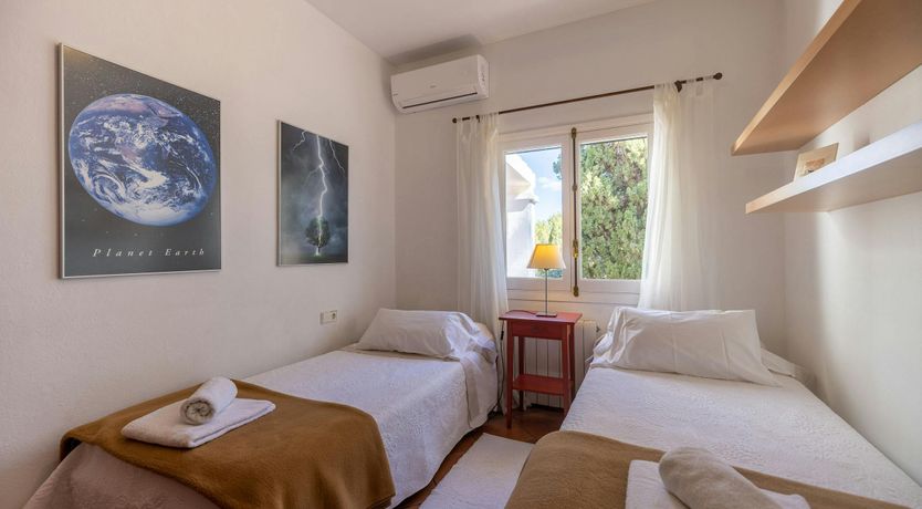 Photo of Hibiscus & Clay