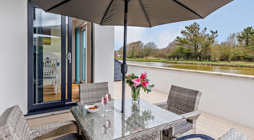 Photo of 2 Bed in Bude