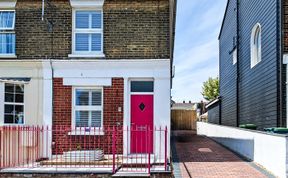 Photo of 3 Bed in Cowes