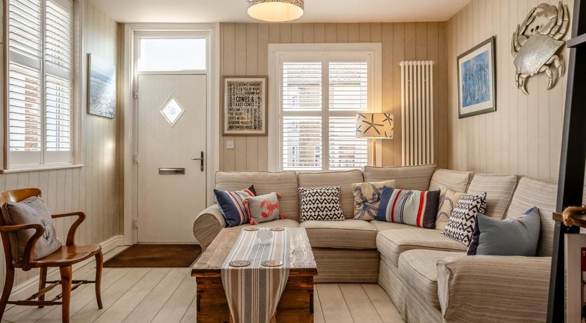 Photo of 3 Bed in Cowes