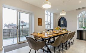 Photo of 6 Bed in Prestatyn