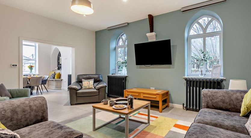 Photo of 6 Bed in Prestatyn