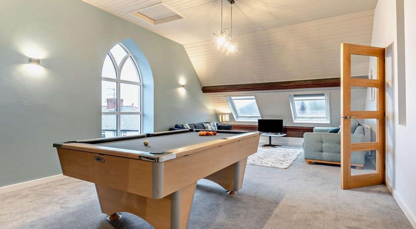 Photo of 6 Bed in Prestatyn