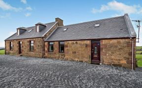 Photo of 3 Bed in Girvan