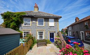 Photo of 2 Bed in Holt