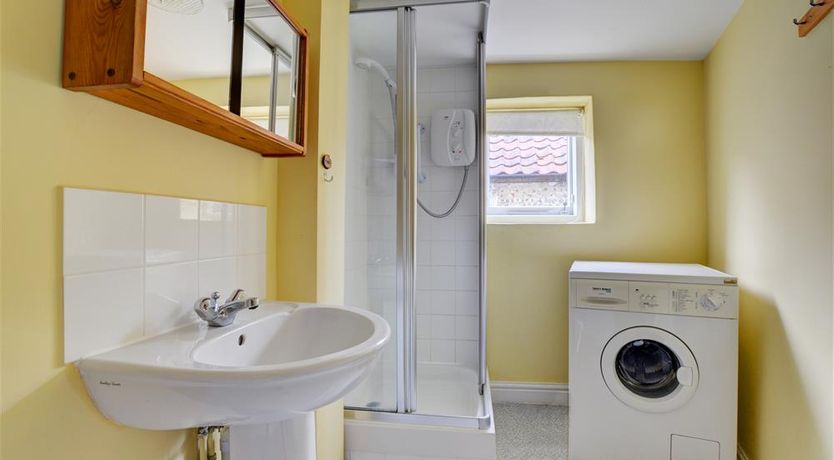 Photo of 2 Bed in Holt