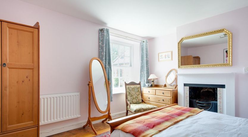 Photo of 2 Bed in Holt