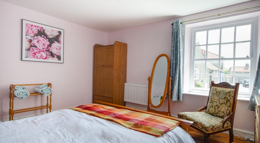 Photo of 2 Bed in Holt