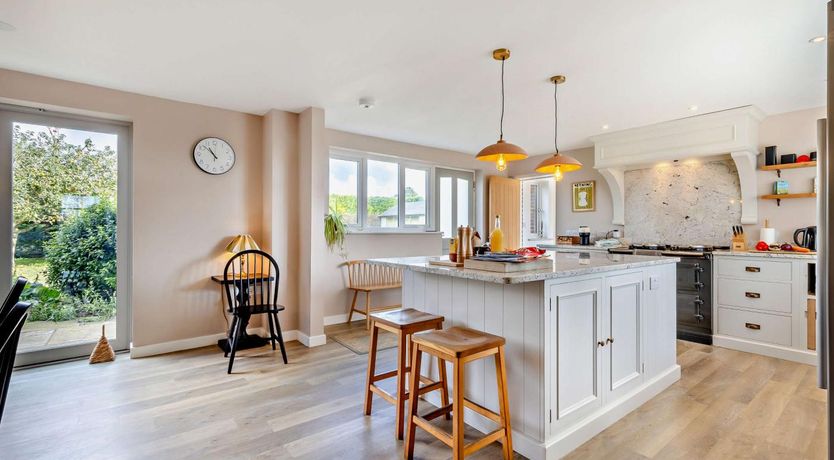 Photo of 5 Bed in Langham