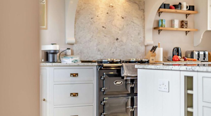 Photo of 5 Bed in Langham