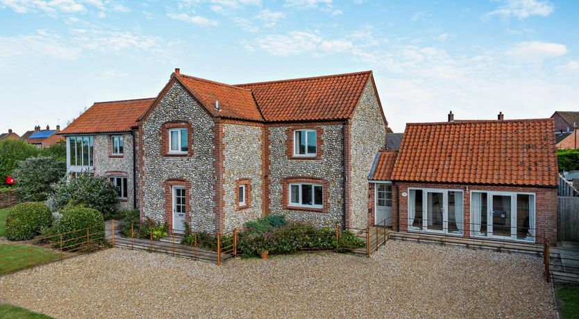 Photo of 5 Bed in Langham