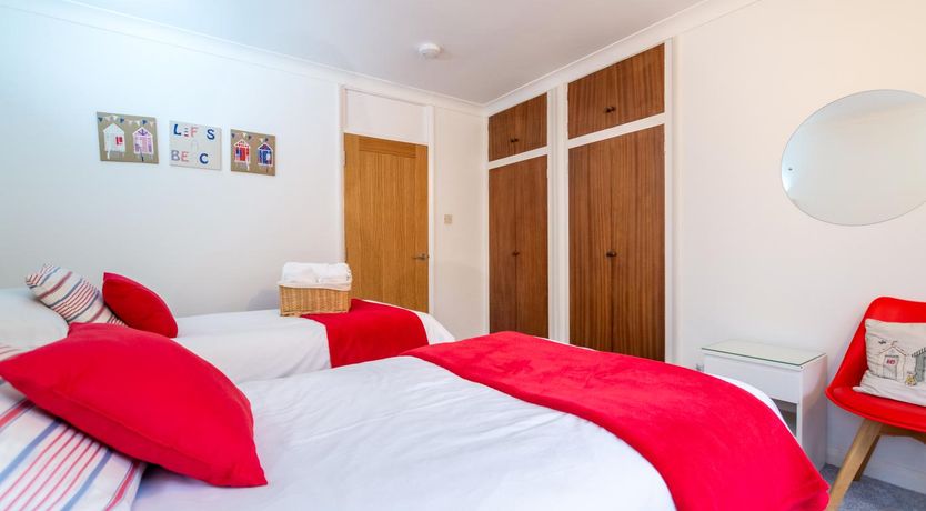 Photo of 3 Bed in Holt